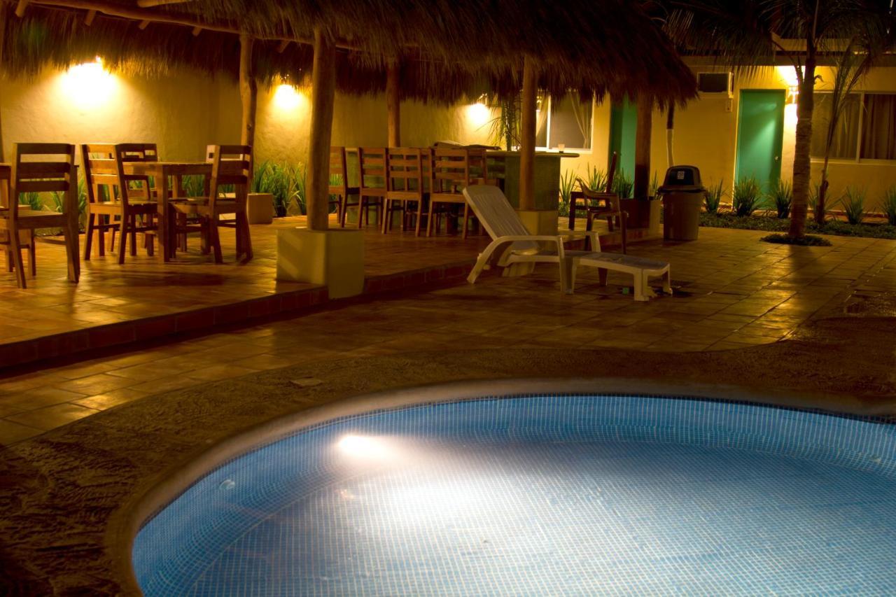 Bungalows Las Arenas San Patricio Melaque Exteriér fotografie